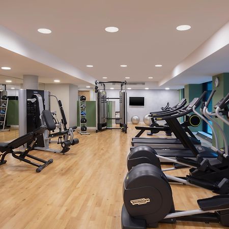Staybridge Suites London Heathrow - Bath Road, An Ihg Aparthotel Hillingdon Exterior foto