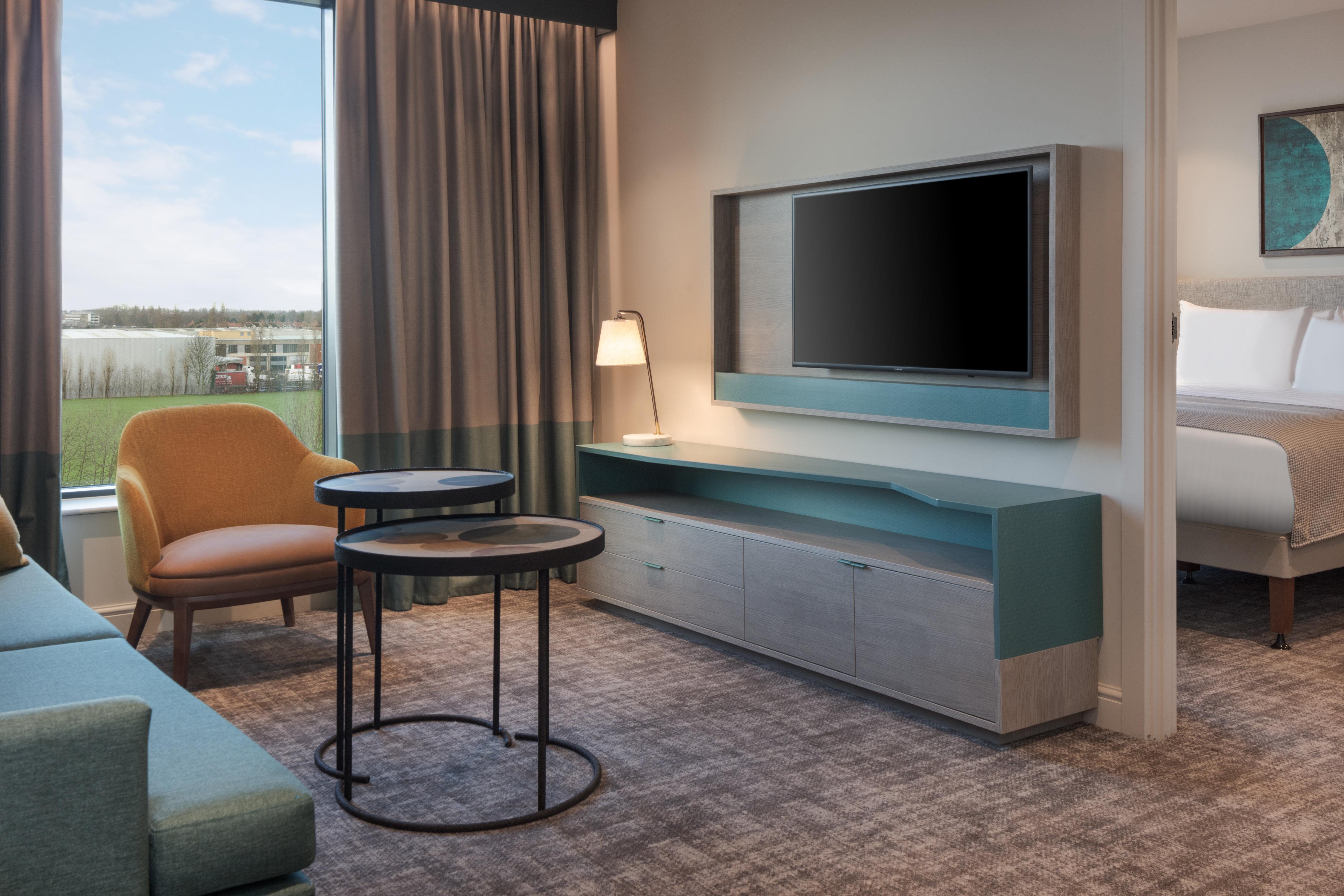Staybridge Suites London Heathrow - Bath Road, An Ihg Aparthotel Hillingdon Exterior foto
