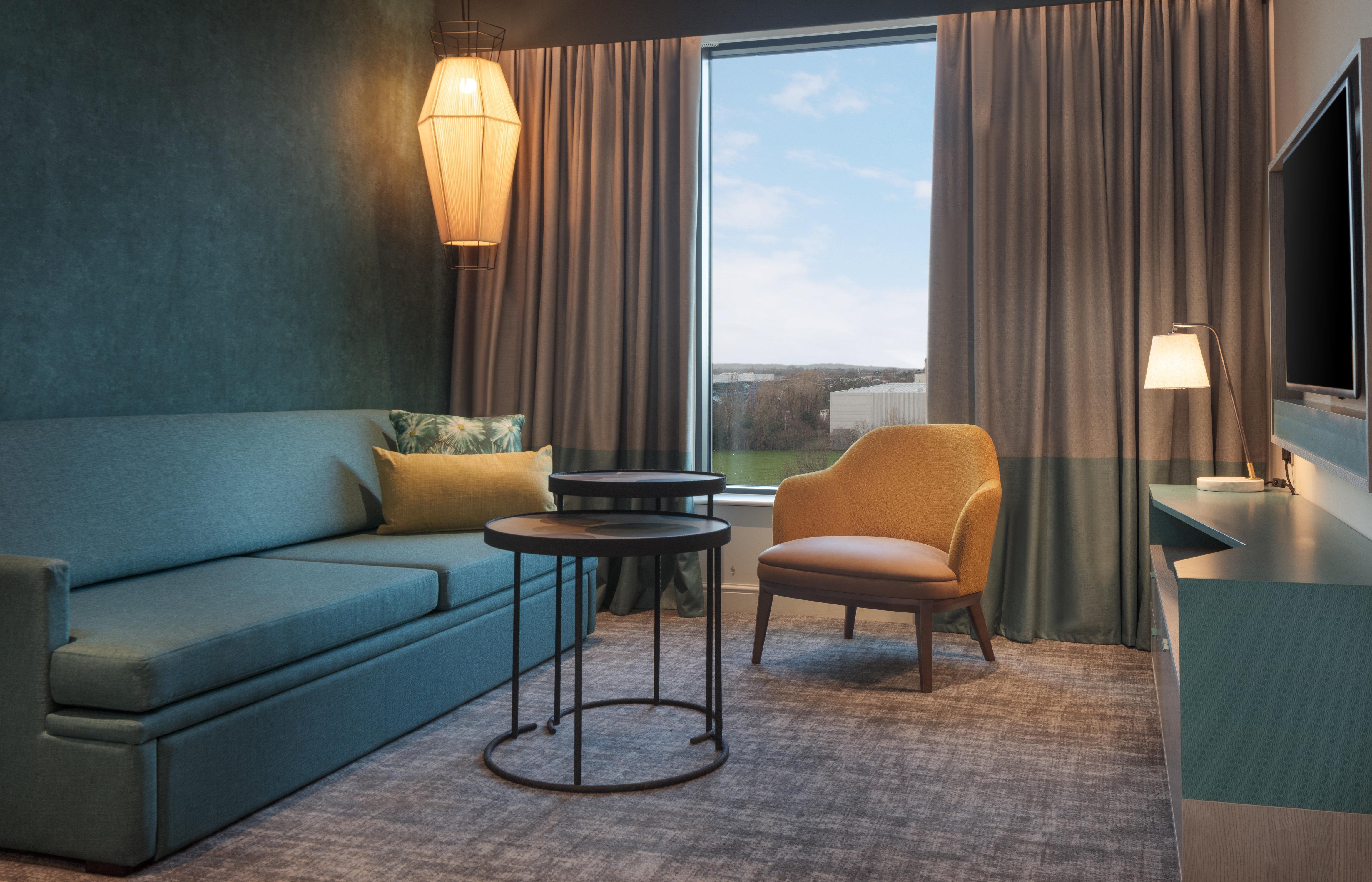 Staybridge Suites London Heathrow - Bath Road, An Ihg Aparthotel Hillingdon Exterior foto