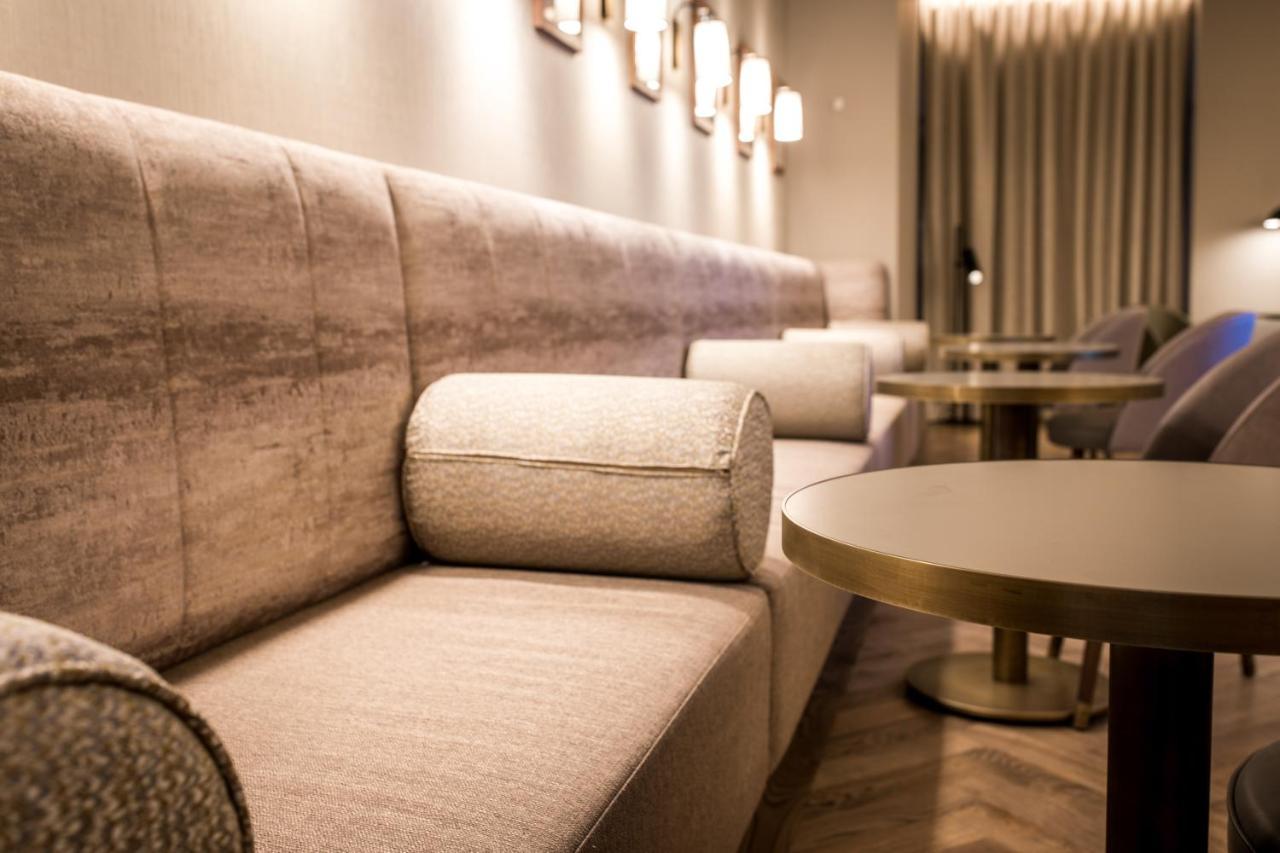 Staybridge Suites London Heathrow - Bath Road, An Ihg Aparthotel Hillingdon Exterior foto
