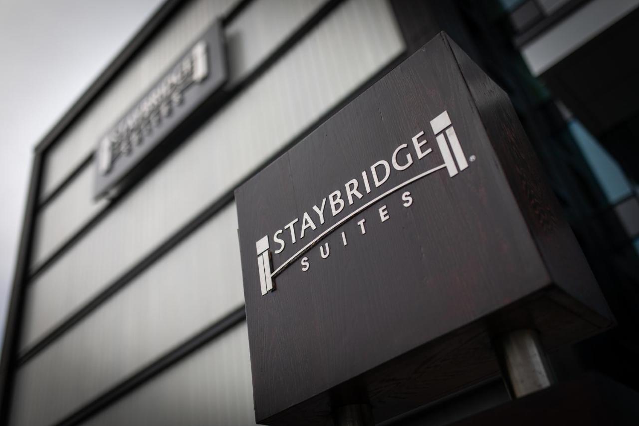 Staybridge Suites London Heathrow - Bath Road, An Ihg Aparthotel Hillingdon Exterior foto