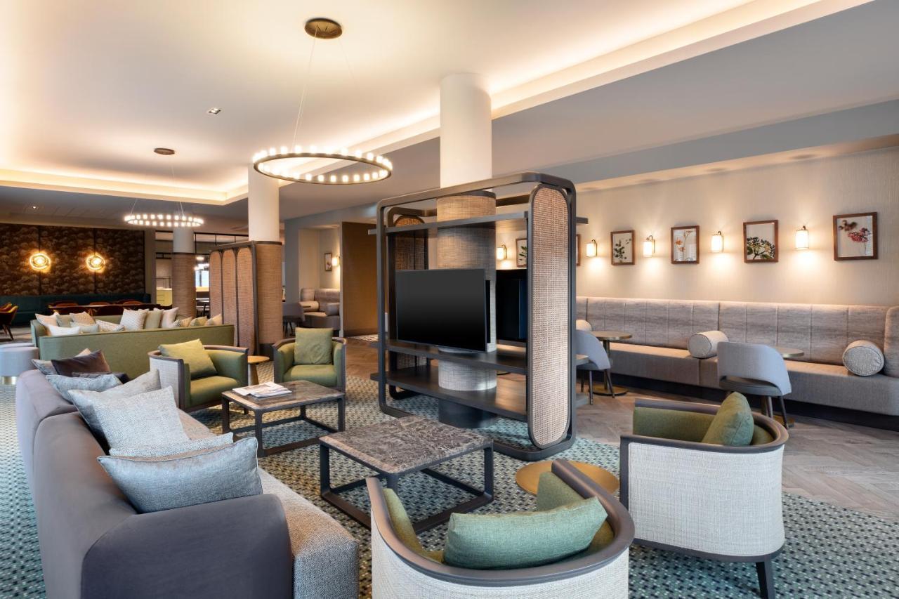 Staybridge Suites London Heathrow - Bath Road, An Ihg Aparthotel Hillingdon Exterior foto