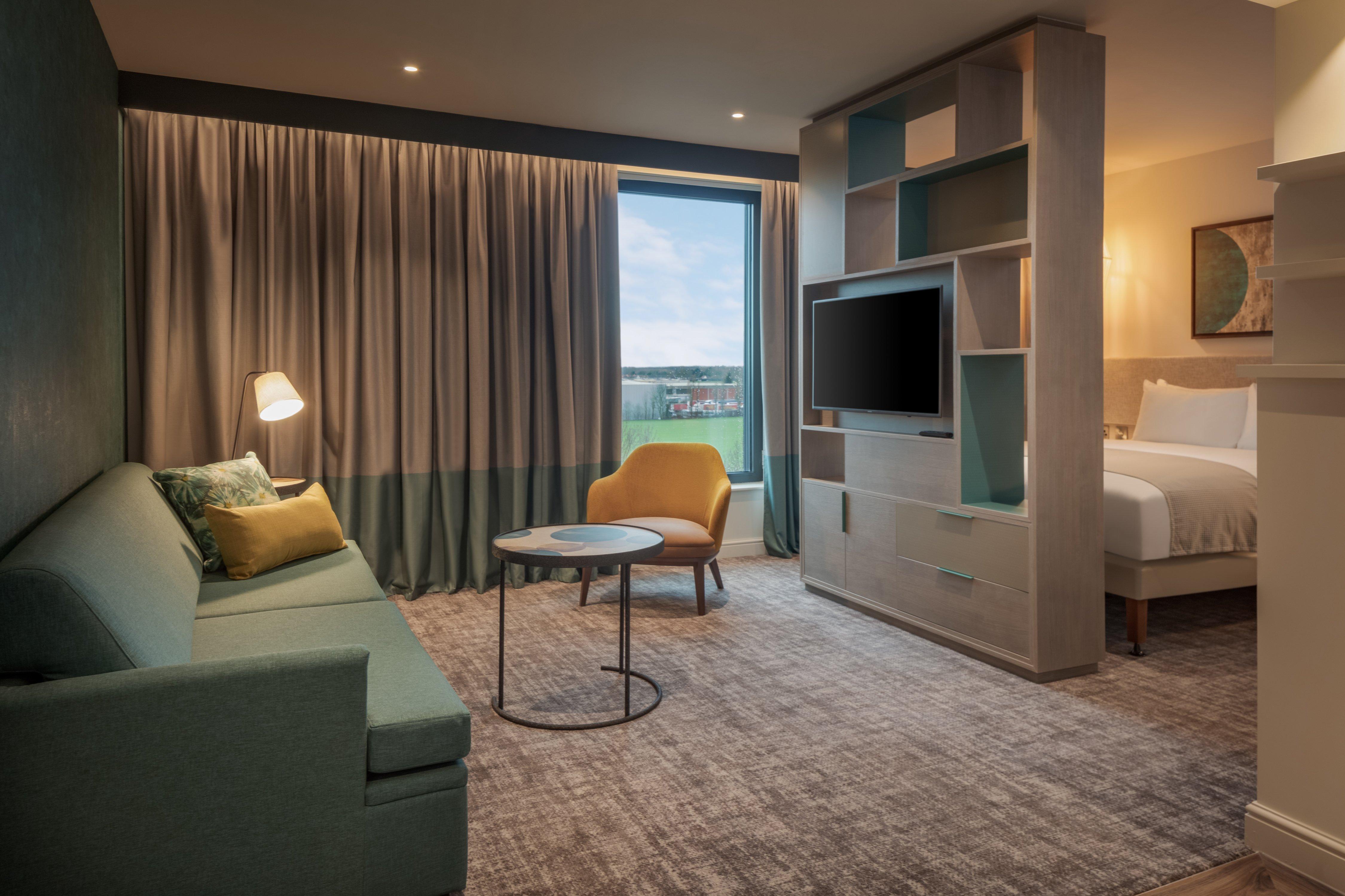Staybridge Suites London Heathrow - Bath Road, An Ihg Aparthotel Hillingdon Exterior foto