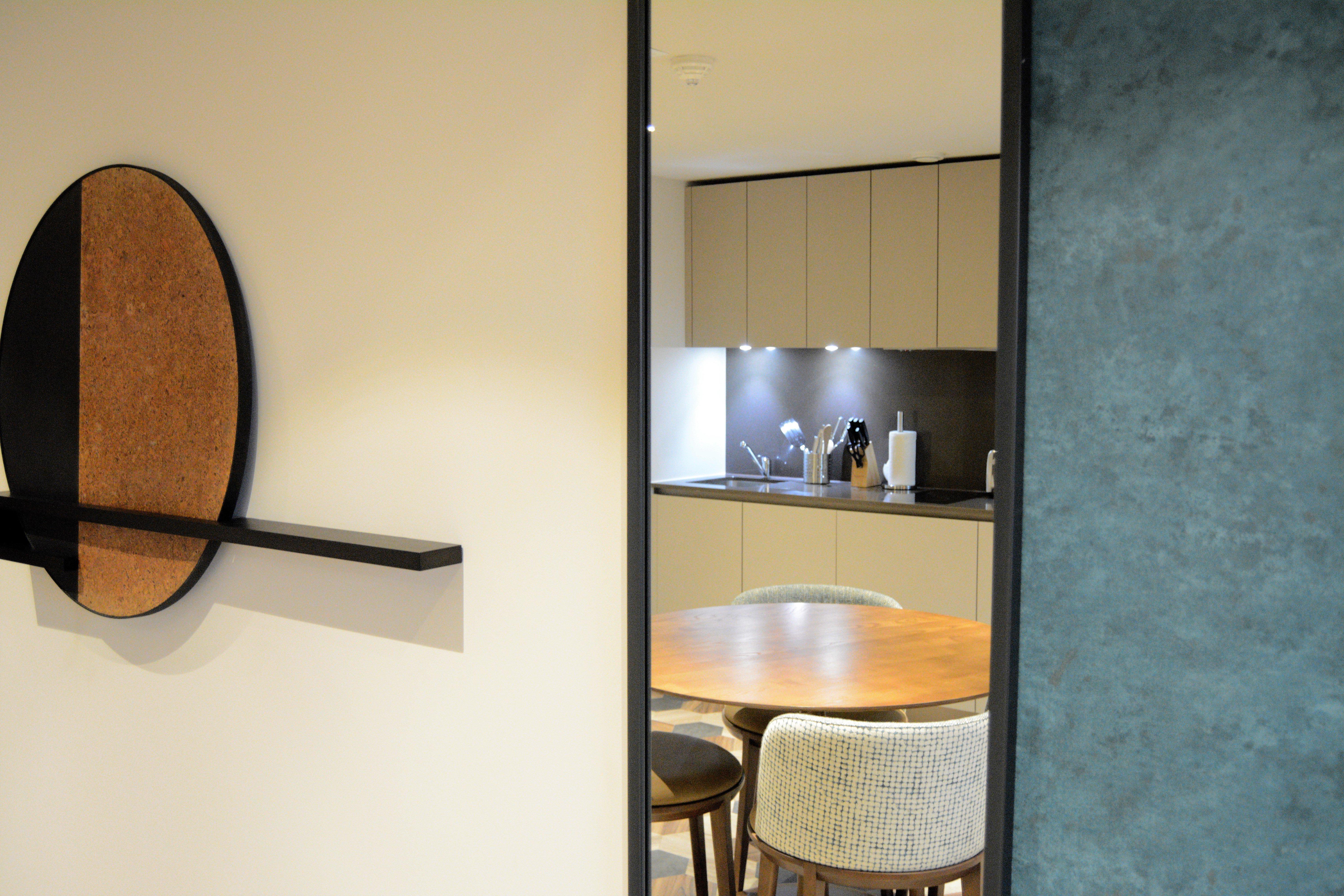 Staybridge Suites London Heathrow - Bath Road, An Ihg Aparthotel Hillingdon Exterior foto